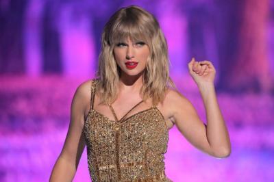 Taylor Swift's Tour Generates One Billion Dollars in Revenue