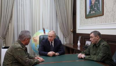 Putin Meets with Senior Military Leaders to Discuss the War in Ukraine