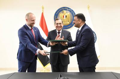 Title: Egypt Signs Two Contracts for Gold Exploration