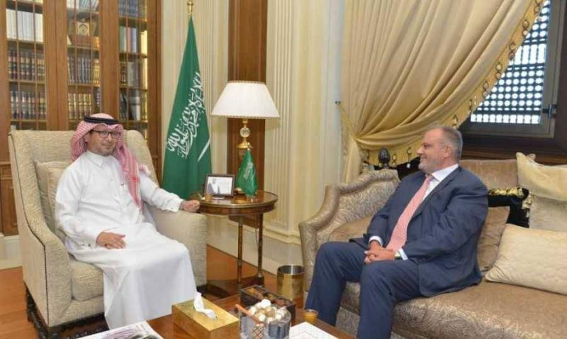 Bouchkian Discusses Productive Exchange with Al-Bukhari