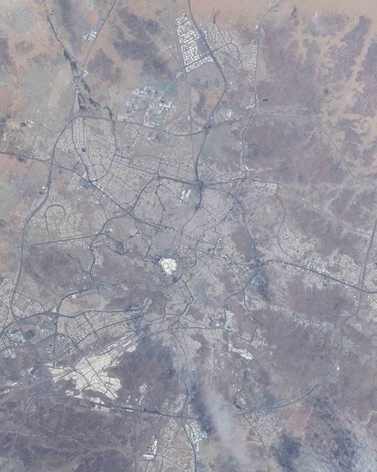 Sultan Al-Neyadi Documents the Kaaba from Space