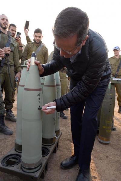 Israeli President Writes on a Missile: "We Trust You"