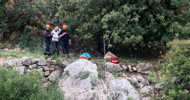 Title: Rescue of a Citizen Injured on the Banks of the Edde River