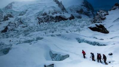 Avalanche Claims the Lives of 4 People