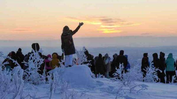 Sunlight Appears in a Russian City After 40 Days