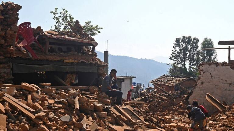 Earthquake Strikes Area Between India and Pakistan