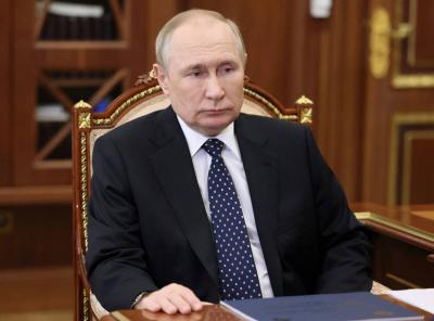 Putin Talks Oil in the UAE and Saudi Arabia