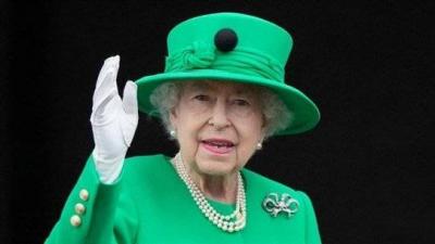Secret Message from Queen Elizabeth... To be Opened Only in 2085!