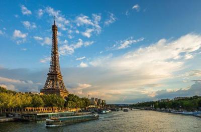 Swimming in the Seine River Allowed After 100 Years of Prohibition