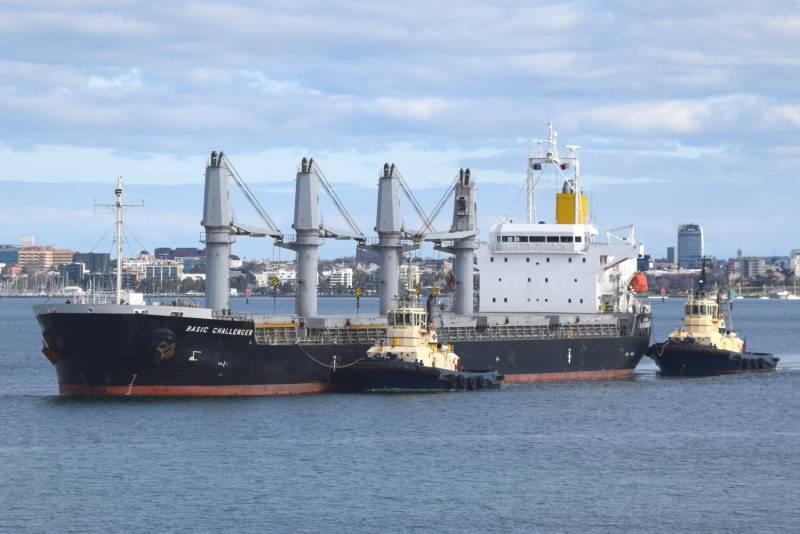 British Authority: Ship Attacked in the Red Sea