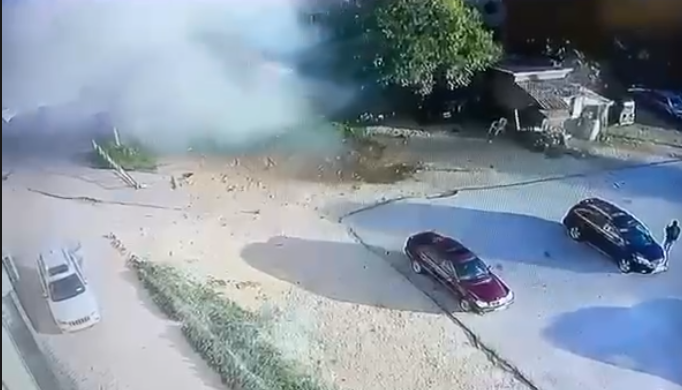 Video of the Moment a Party Car Was Targeted in Nabatieh