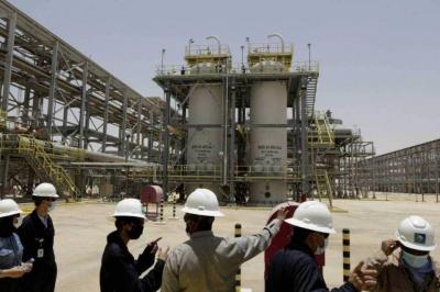 Saudi Arabia Reduces Arab Light Crude Price for Asia
