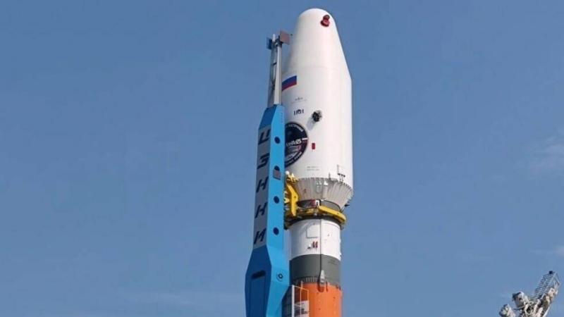 Russian Scientists Analyze Initial Data from Moon-Bound Spacecraft