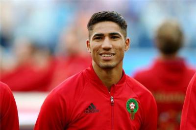 ميسي ونيمار لا يتحدثون معه.. حكيمي يريد الرحيل من باريس سان جيرمان