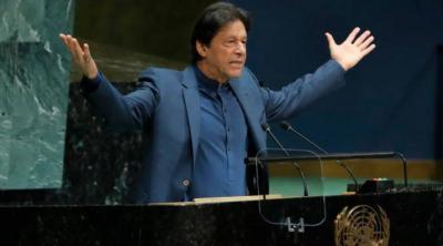 عمران خان لسفراء غربيين بشأن روسيا.. هل نحن عبيد لكم؟