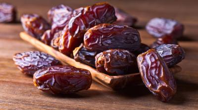 لهذا السبب يجب تناول التمر قبل الماء في الإفطار