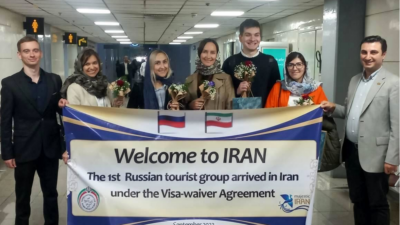First Batch of Russian Tourists Enter Iran After Visa Cancellation
