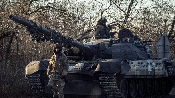 Kyiv: Russia Reduces Attacks on Bakhmut