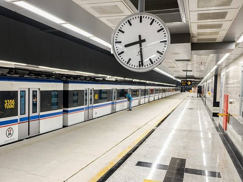 Massive Fire in Tehran Metro (Video)