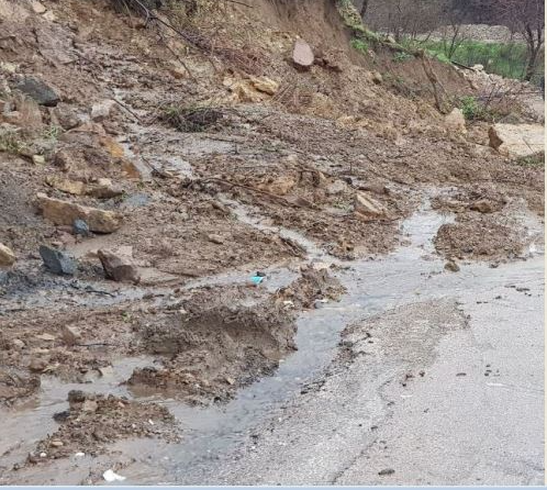 Title: Dust and Rocks Block the Road Between Izaal and Kfarhabou in the Donnieh