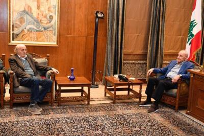 Berri Follows Political Developments During Meeting with Walid Jumblatt