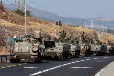 Israeli Crowds at the Southern Border Following the Death of a Hezbollah Member