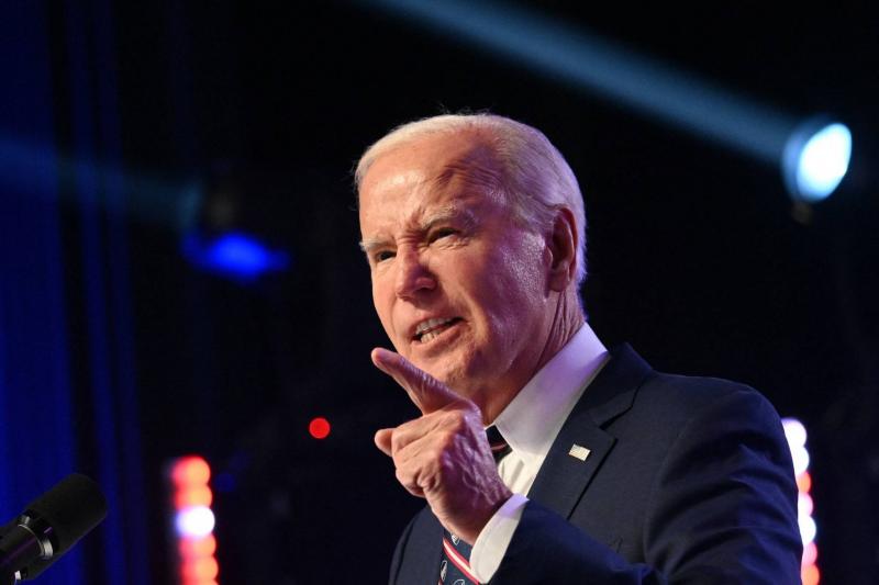 Biden: The Yemeni Houthi Group is a Terrorist Organization