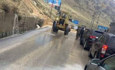 Video - Collapse of Part of a Landslide on the Déhfrar Highway
