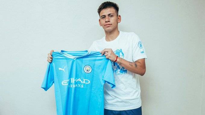 City Signs Young Midfielder Echeverri