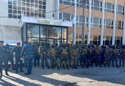 Video - Protesters Besiege Hotel Where Fajr Al-Saeed is Staying