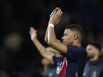 PSG Coach Refuses to Comment on Mbappé Departure News