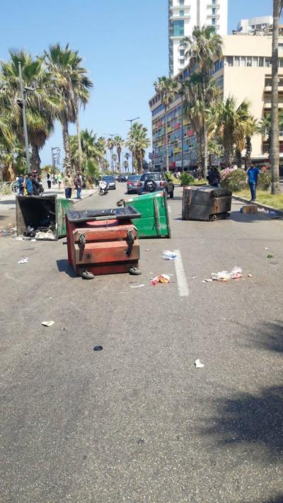 Title: Family of Ali Abdullah Block Road in Rawcheh Protesting Search Efforts