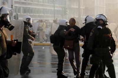 Explosion of a Bomb in Front of the Greek Ministry of Labor with No Injuries