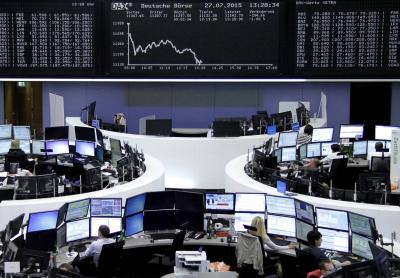 Wall Street Opens Lower
