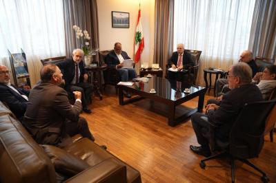 Meeting at the Ministry of Industry to Discuss an Emergency Plan to Ensure Factory Operations