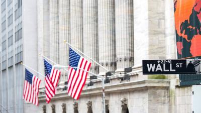 Wall Street Closes Higher as Treasury Yields Decline