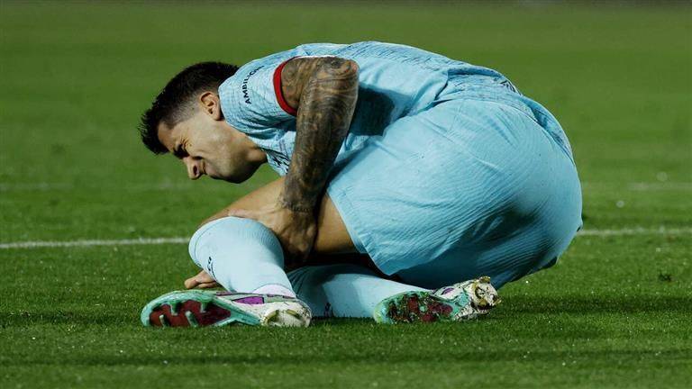 Barcelona Faces Defensive Crisis After Cancelo's Serious Injury