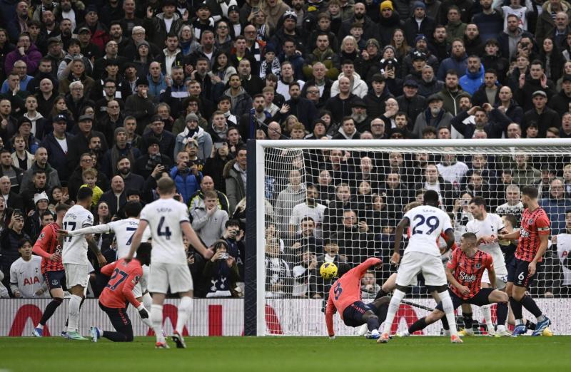 Tottenham Returns to the Top Four with Victory Over Everton