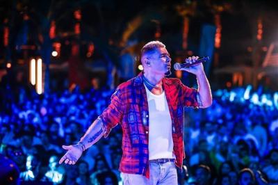 Amr Diab Shines in Jeddah