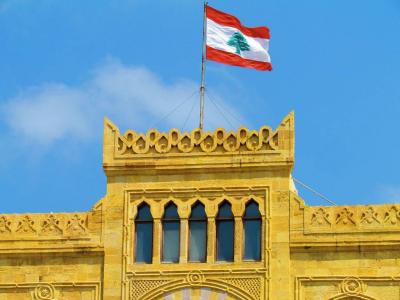 Beirut Municipality: Construction of the Wall Facing Raouché Rock to be Completed in Ten Days