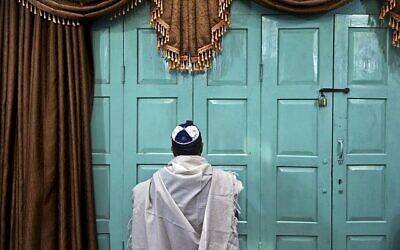 Israel Expels Iranian Jew on Suspicion of Espionage