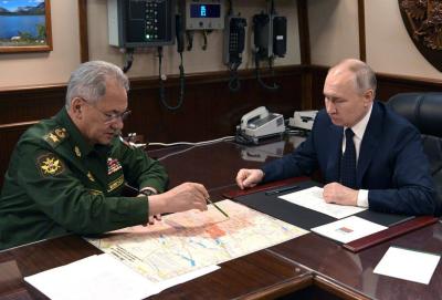 Title: Shoigu to Putin: We Have Completely Taken Control of Marinka Town in Eastern Ukraine