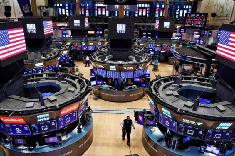 Lackluster Performance for Wall Street at Opening