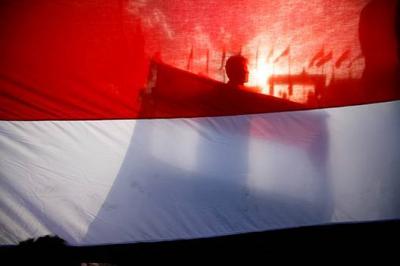Title: Yemeni Foreign Minister Urges EU to Increase Pressure on Houthis