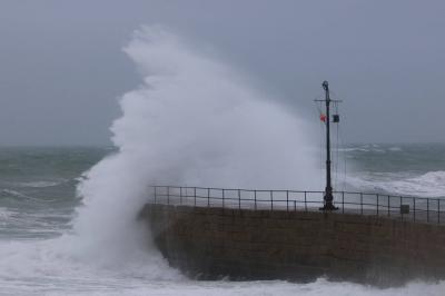 Storm Isha Hits Britain: Train Disruptions and Flight Cancellations