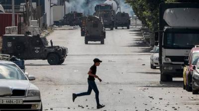 Israeli Army Storms Old City of Nablus: Injuries and Arrests