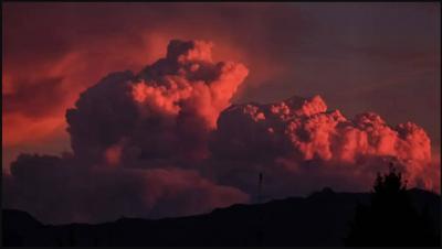 Video: The Sky of Canada Turns Red