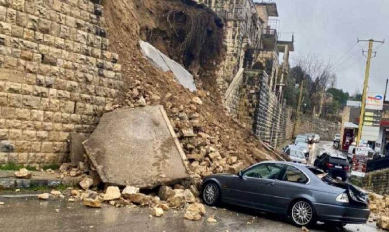 Ministry of Public Works Continues to Address Landslides of Soil and Rocks