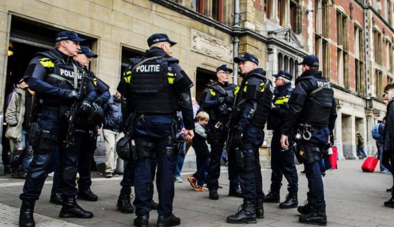 Dutch Police Arrest More Than 200 During New Year's Eve Riots