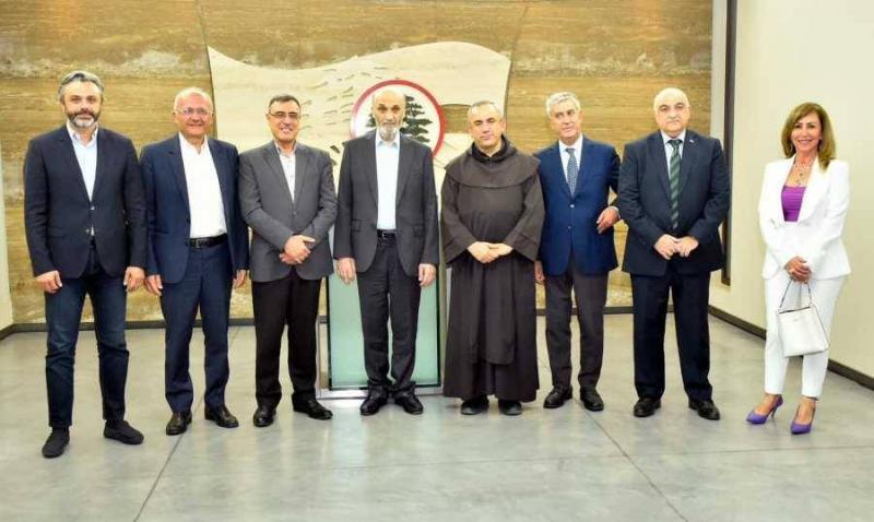 Jaja Meets with a Delegation from Caritas